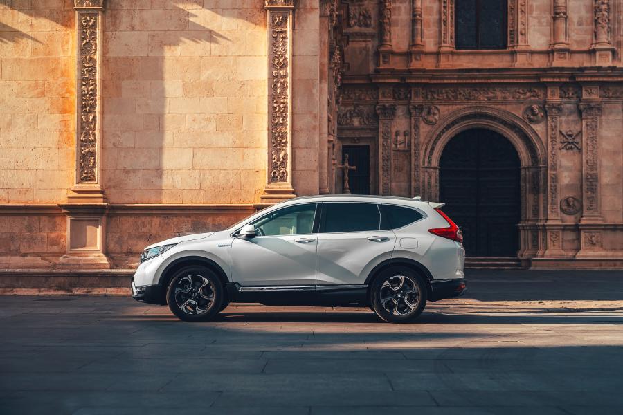  Honda CR-V Hybrid 2018 года  (EU) (фото 17 из 56)